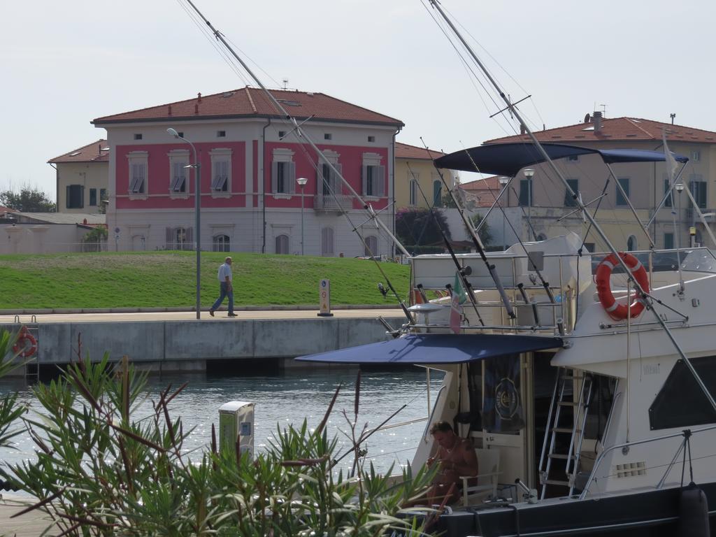Villino Ermione Otel Marina Di Pisa Dış mekan fotoğraf