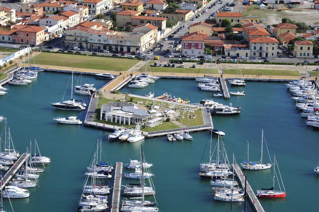 Villino Ermione Otel Marina Di Pisa Dış mekan fotoğraf
