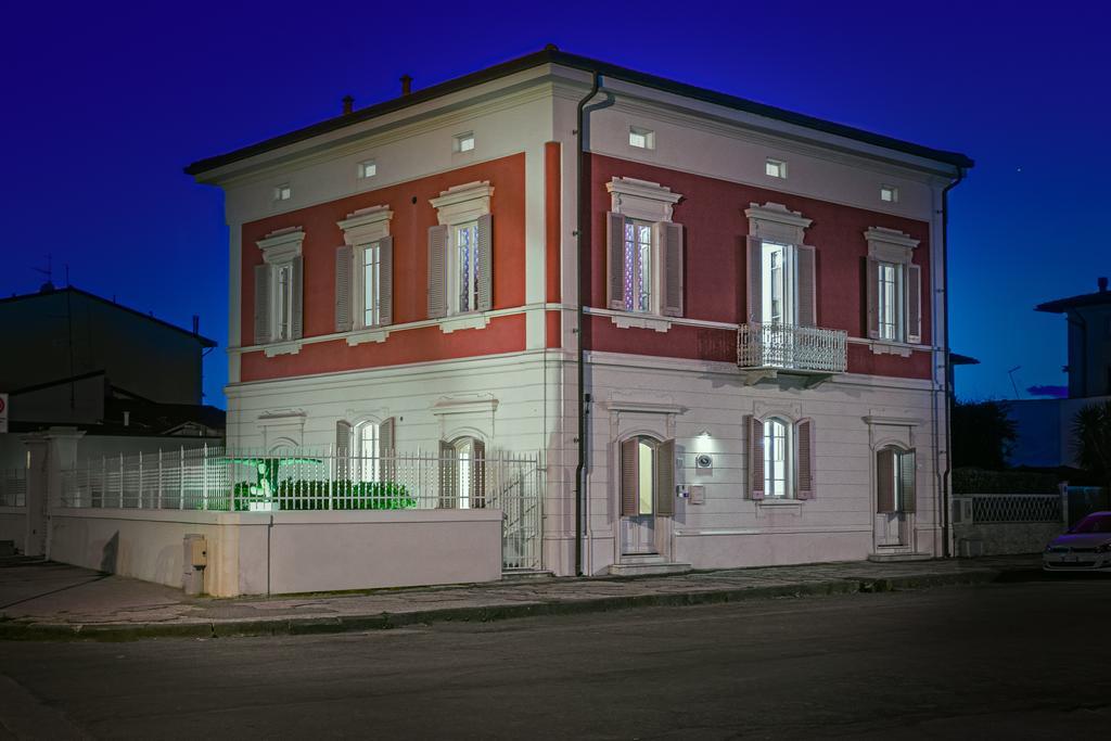 Villino Ermione Otel Marina Di Pisa Dış mekan fotoğraf