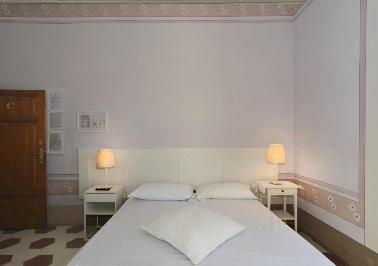 Villino Ermione Otel Marina Di Pisa Dış mekan fotoğraf