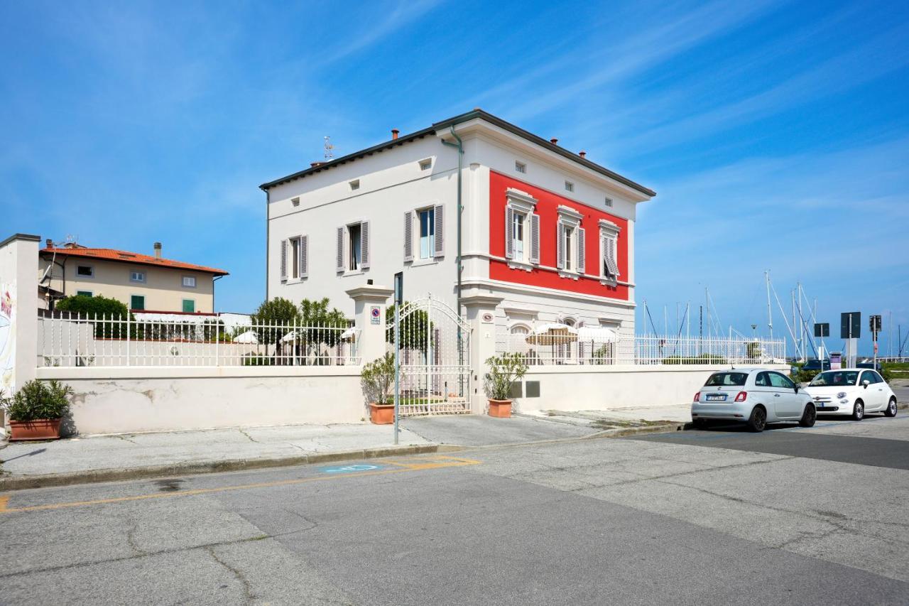Villino Ermione Otel Marina Di Pisa Dış mekan fotoğraf