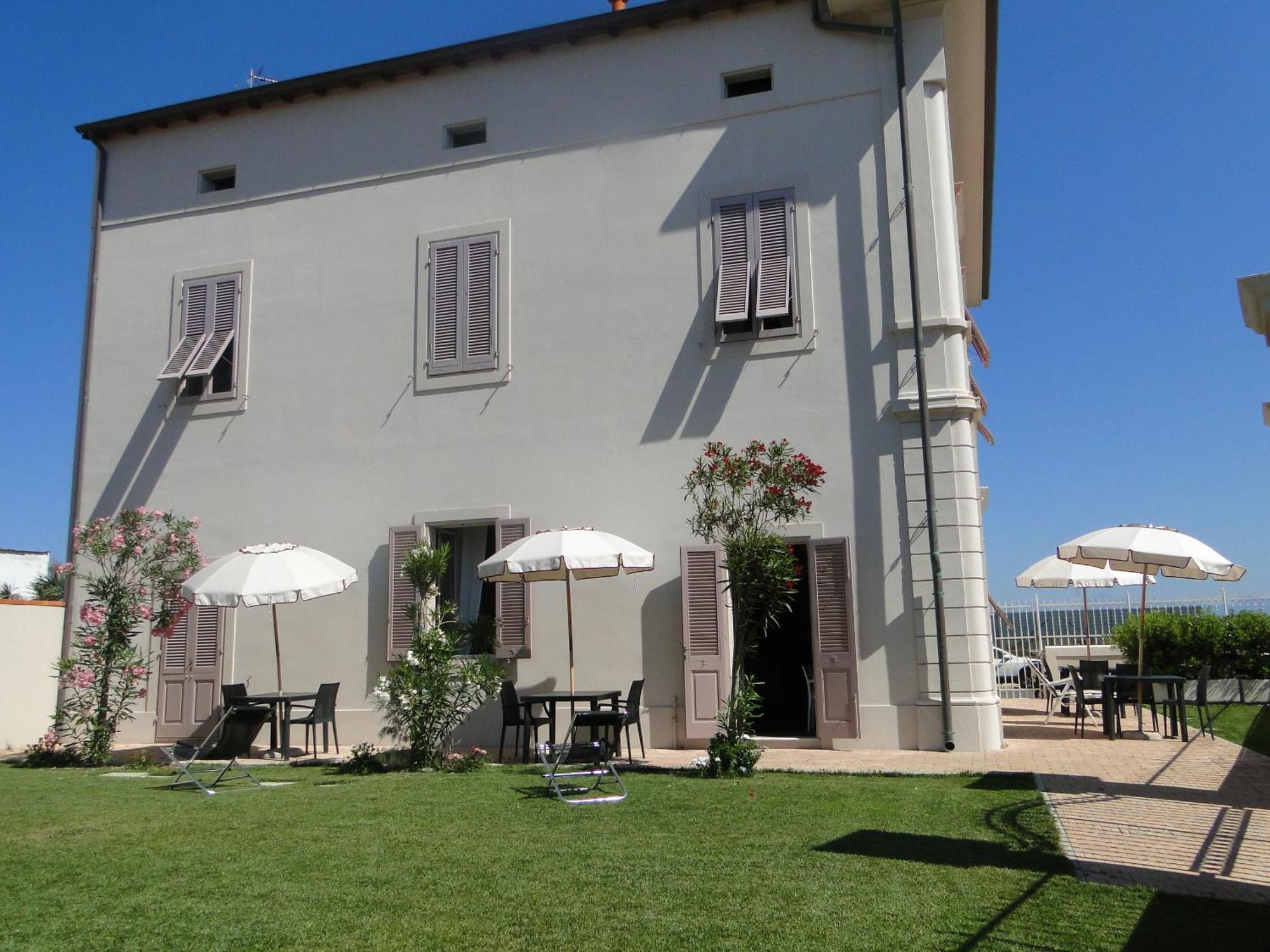 Villino Ermione Otel Marina Di Pisa Dış mekan fotoğraf
