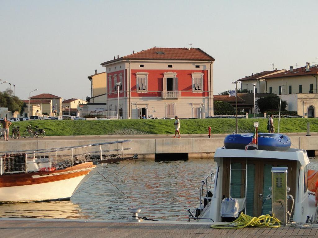 Villino Ermione Otel Marina Di Pisa Dış mekan fotoğraf