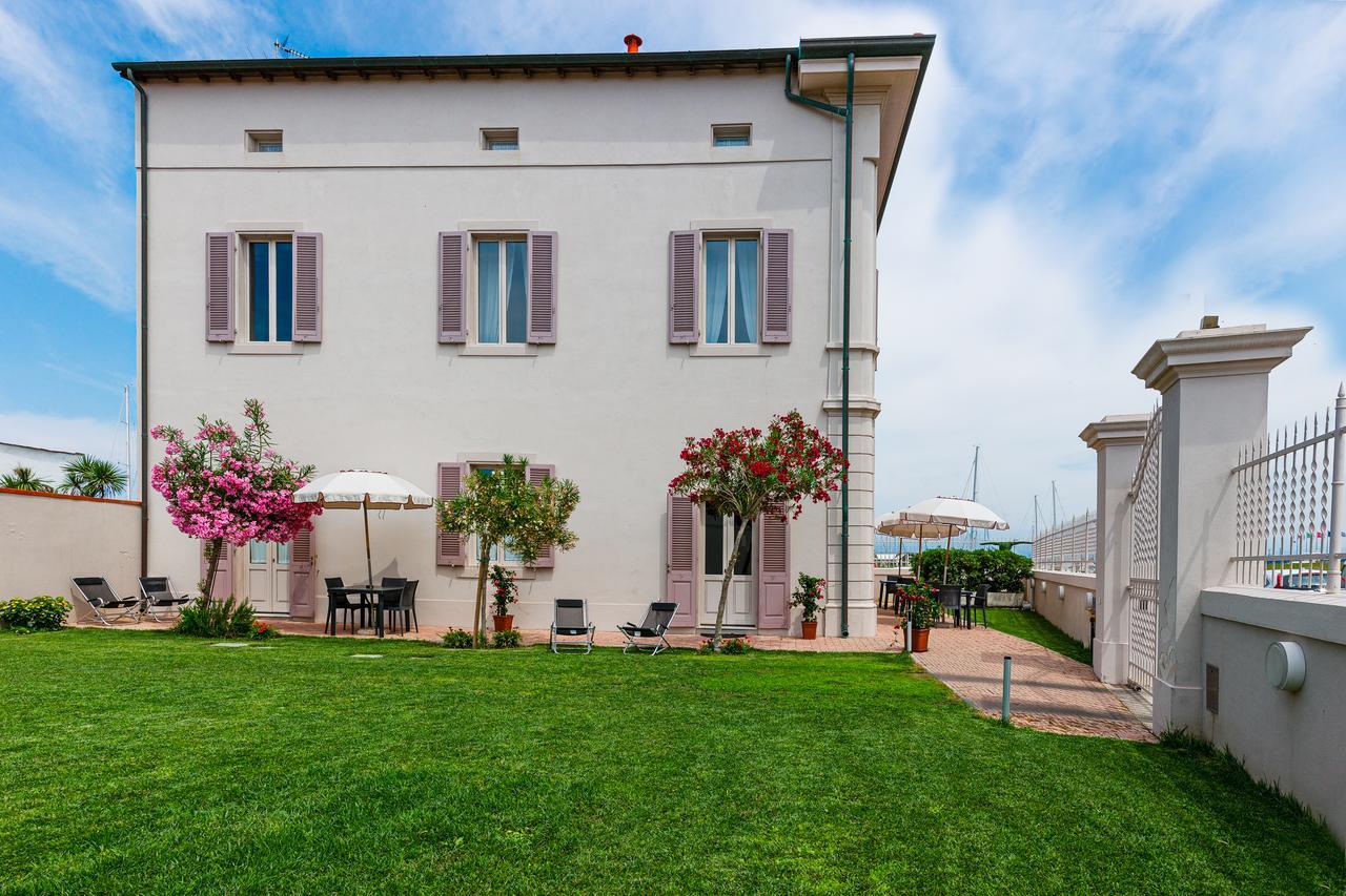 Villino Ermione Otel Marina Di Pisa Dış mekan fotoğraf
